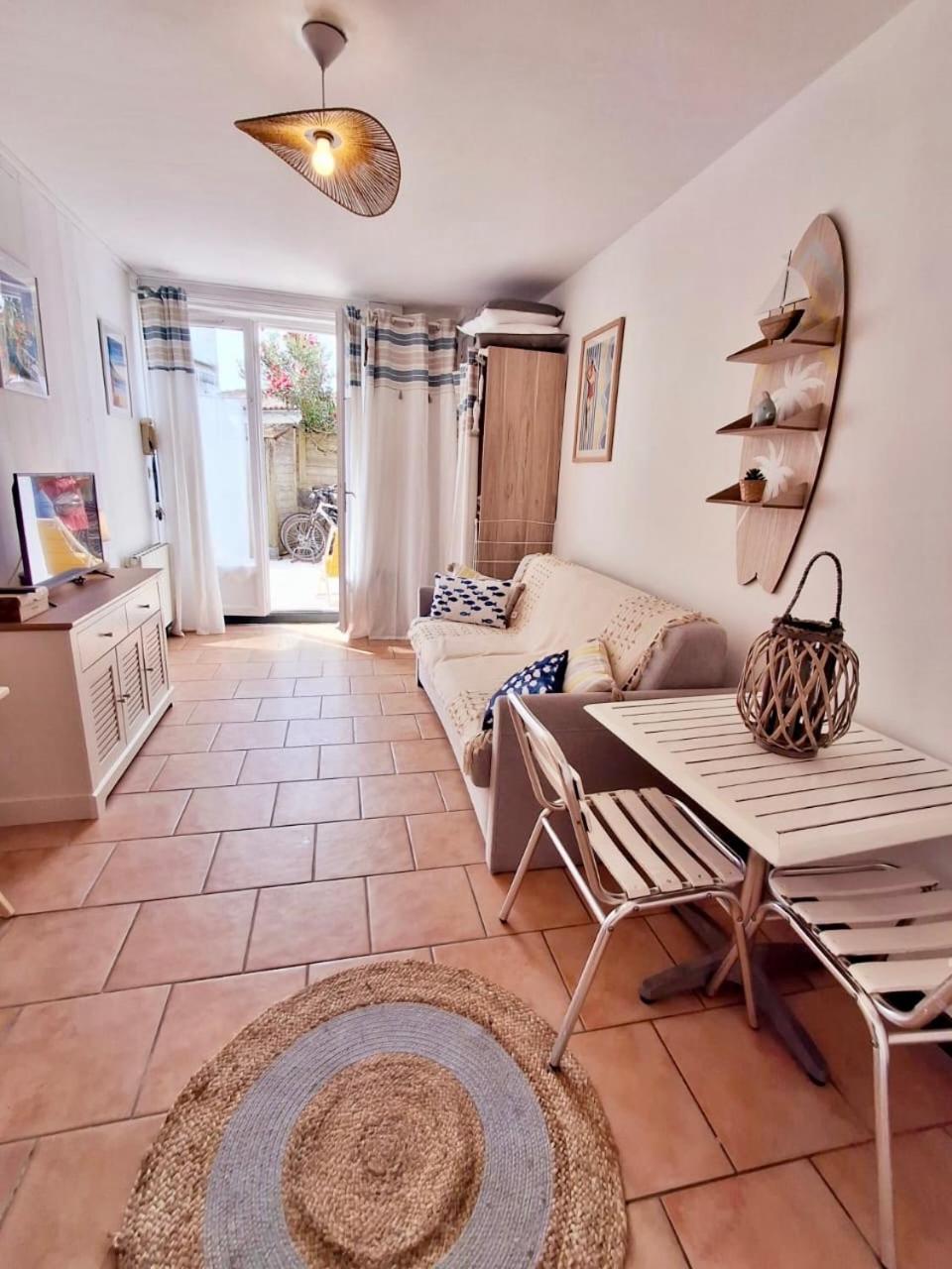 Ferienwohnung Le Nid Flottais La Flotte Exterior foto